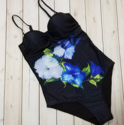 Women Digital Floral Print Swimsuit