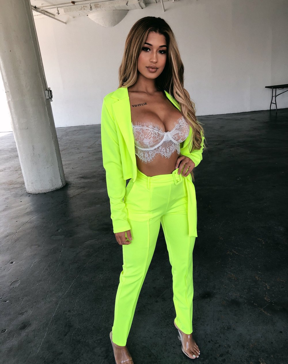 Solid Color Small Casual Suit 2 Piece Set With Belt