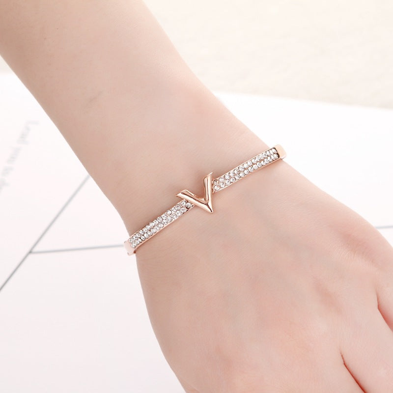 V Style Jewelry Bracelet