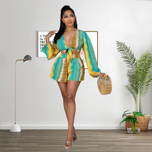 Long-Sleeved V-Neck Lace-up Printed Shorts Suit