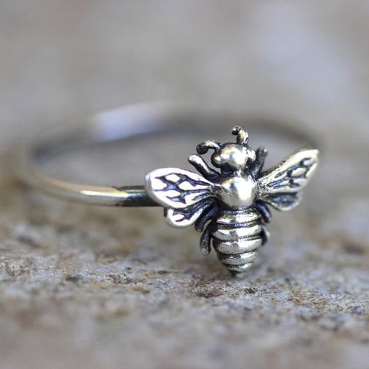 Men's And Women's Simple Retro Bee Old Ring